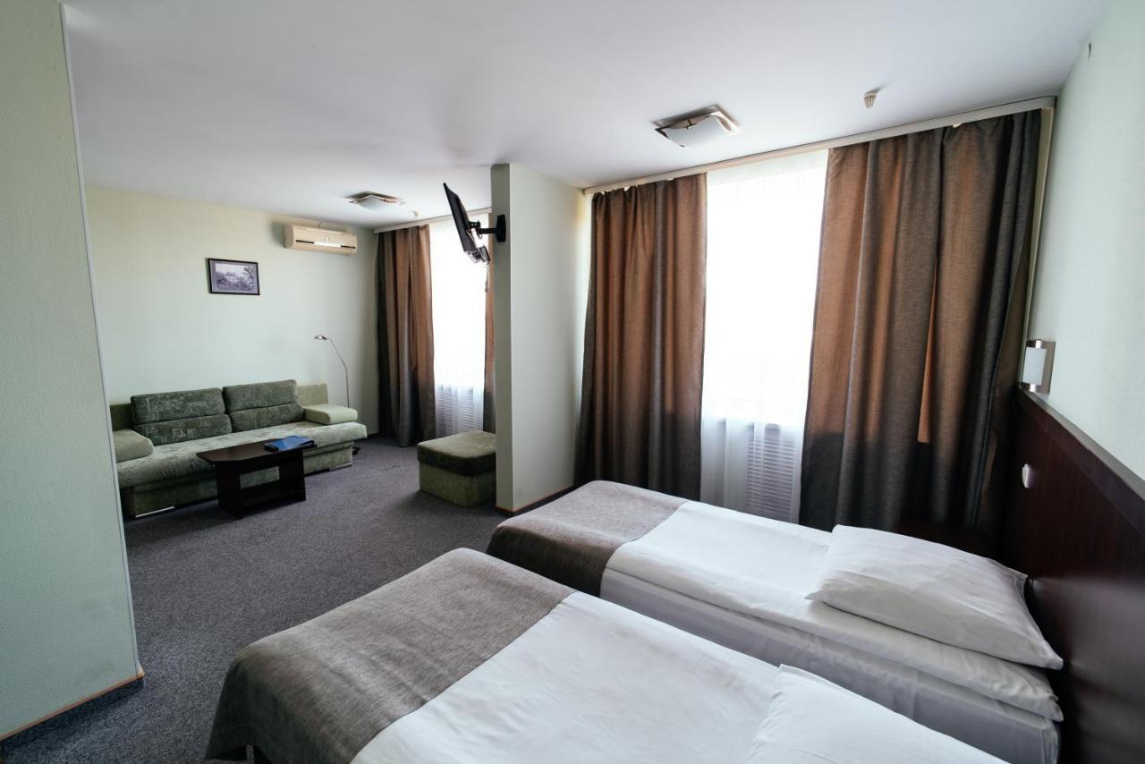 Mogilev Hotel Exterior photo